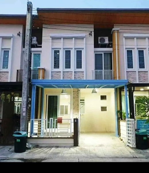 เฉลิมพระเกียรติ ร.9 28 MRT สวนหลวง ร.9 ทาวน์โฮม 2 ชั้น 18 ตร.วา.145 ตร.ม.3 นอน 2 น้ำ รร.นานาชาติแพน-เอเชีย 2.2 กม.