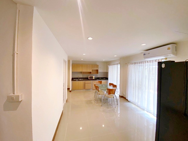 4นอน คฤหาสน์ใหม่ 5แอร์ MRTบางเขน 2.1 กม. บ้าน 2ชั้น หัวมุม รีโนเวทใหม่ 45ตร.วา. 240ตร.ม. เดอะมอลล์ งามวงศ์วาน 200ม. ม.ธุ