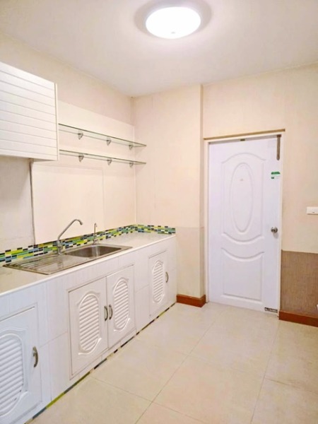 บ้านเดี่ยว 2 ชั้น 63 ตร.วา.MRT บางรักใหญ่ 1.8 กม. ตลาดสดท่าอิฐ 1.3 กม. 250 ตร.ม. รพ.บางบัวทอง 4.1 กม. 3นอน 3น้ำ แหล่งช้อ