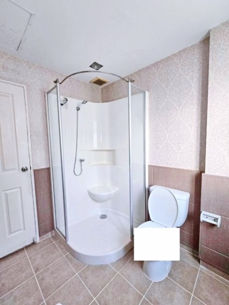 บ้านเดี่ยว 2 ชั้น 63 ตร.วา.MRT บางรักใหญ่ 1.8 กม. ตลาดสดท่าอิฐ 1.3 กม. 250 ตร.ม. รพ.บางบัวทอง 4.1 กม. 3นอน 3น้ำ แหล่งช้อ