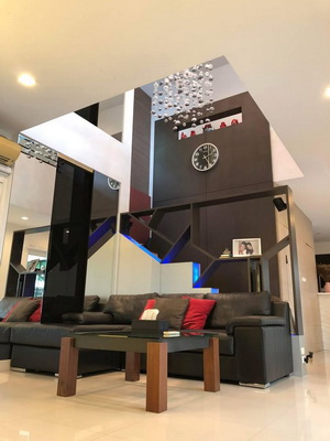 [ให้เช่า] FOR RENT NIRVANA SATHORN / 4 bedrooms 3 bathrooms / 73 Sqw. 250 Sqm. **60,000** JUST 15 MIN FROM BTS WUTTAKAT