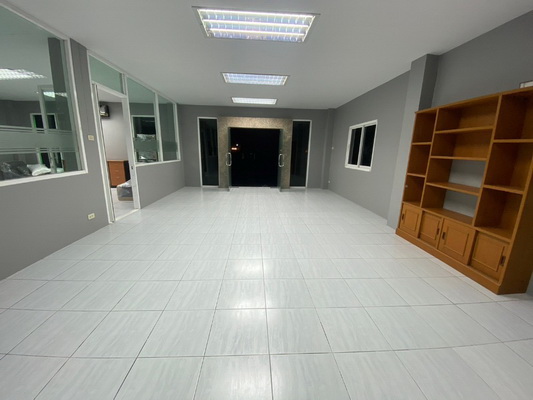 [ให้เช่า] FOR RENT HOME OFFICE PETCHKASEM – BANGKAE / 3 Storey 89 Sqw. 400 Sqm. **45,000** CLOSE TO THE MALL BANGKAE