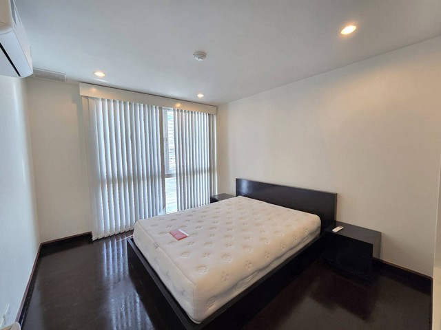 For Rent The Surawong By Chewathai Hup Soon 40.40 sq.m Fully furnished Near MRT Sam Yan Station