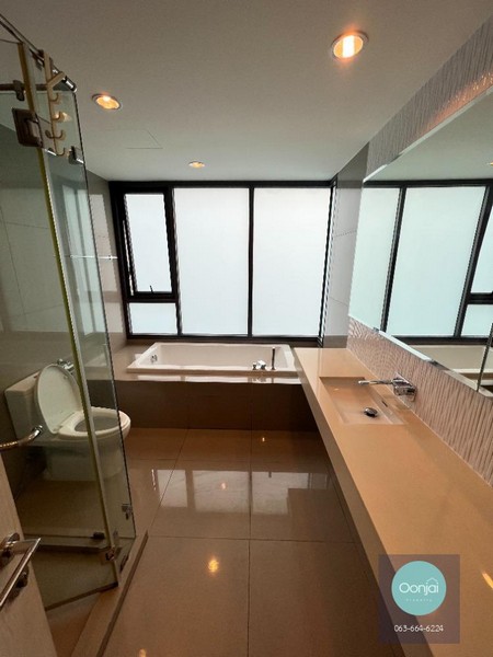 For Sell Rhythm Sukhumvit 42 size 77.93 sqm. 2Bed 2Bath 27th Floor near BTS Ekkamai – OJ_068_RT42