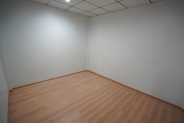 M68ให้เช่าบ้านเดี่ยว ชั้นเดียว เหมาะทำHome Officeหรือพักอาศัย ย่านนวลจันทร์ ใกล้เลียบทางด่วน ประดิษฐ์มนูญธรรม