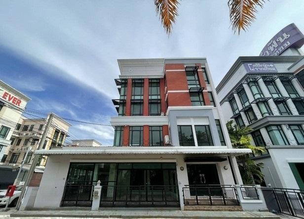 ให้เช่าอาคารสำนักงาน 4ชั้น ย่านบางนา กม.3 ใกล้เซ็นทรัลบางนา ที่จอดรถประมาณ 10 คัน ให้เช่า รหัสC6616