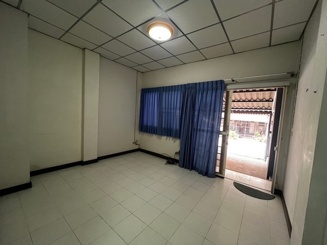 For Rent ทาวโฮม3ชั้น หมู่บ้านเอกนคร ใกล้ห้าแยกวัชรพล
