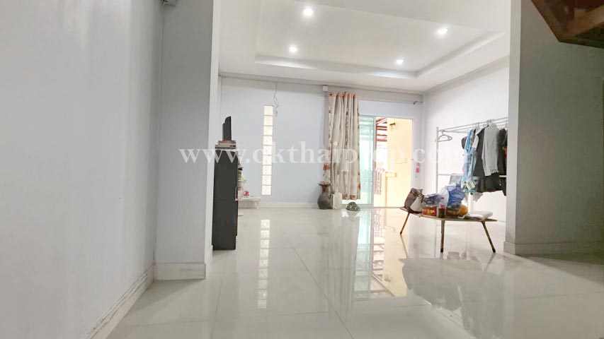 ทาวน์เฮ้าส์ หมู่บ้านนครทองปาร์ควิว2 ถ.บางกรวย-ไทรน้อย จ.นนทบุรี