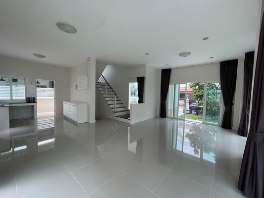 [ให้เช่า] FOR RENT PERFECT PLACE SUKHUMVIT 77 – SUVARNABHUMI / 3 bedrooms 3 bathrooms / 60 Sqw. 200 Sqm. **45,000** CLOSE TO ROBINSON LADKRABANG