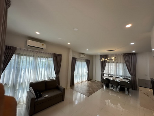 [ให้เช่า] FOR RENT THE CITY EKKAMAI – LADPRAO / 4 bedrooms 5 bathrooms / 56 Sqw. 330 Sqm. **180,000** CLOSE TO TOWN IN TOWN