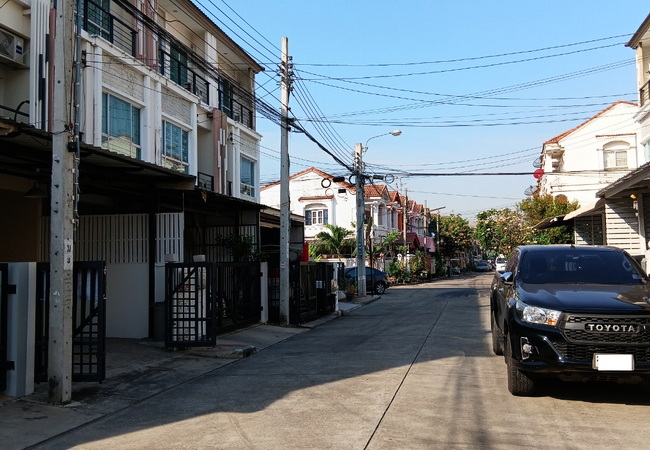 ขายทาวน์เฮ้าส์ หมู่บ้านเดอะแพลนท์ ซิตี้ ซอยนวมินทร์ 86 ถนนนวมินทร์ เขตบึงกุ่ม กรุงเทพมหานคร