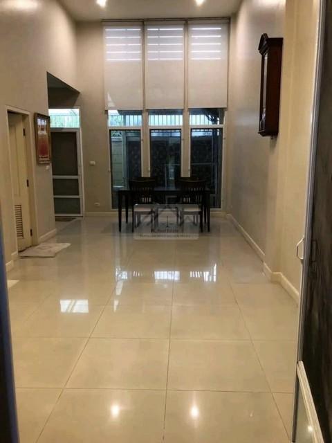 ให้เช่าทาวน์โฮม 4 ชั้น 4 ห้องนอน หมู่บ้านรวิภา ซอยอุดมสุข 39 ทับ 1 เหมาะพักอาศัย หรือทำโฮมออฟฟิศ