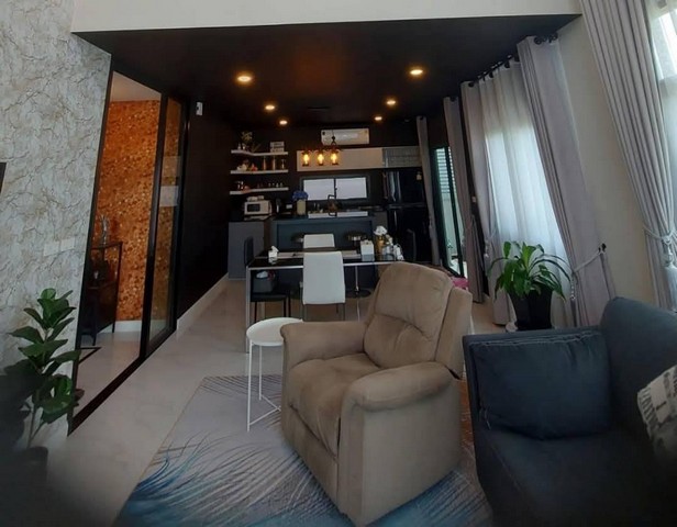 ให้เช่าบ้านเดี่ยว 2 ชั้น 4 ห้องนอน โครงการบริทาเนีย บางนา-สุวรรณภูมิ กม.26 ( เลี้ยงสัตว์ได้ รับต่างชาติ )