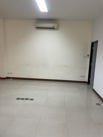 ให้เช่าบ้านเดี่ยว 2 ชั้น 250 ตรม. ลาดพร้าว 110 ทาวน์อินทาวน์ รามคำแหง 53 ใกล้ MRT ลาดพร้าว 83