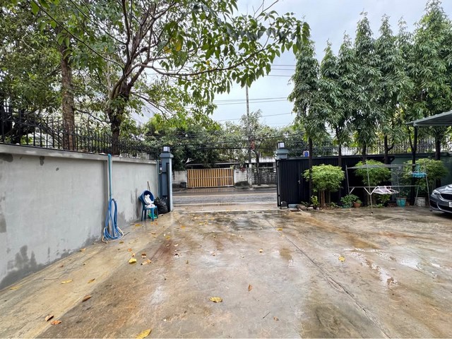 ให้เช่าบ้านเดี่ยว หมู่บ้านเมืองทอง 2 โครงการ 3 เนื้อที่ 108 ตร.ว. 6ห้องนอน ซอยพัฒนาการ 53 เหมาะทำออฟฟิศ และพักอาศัย