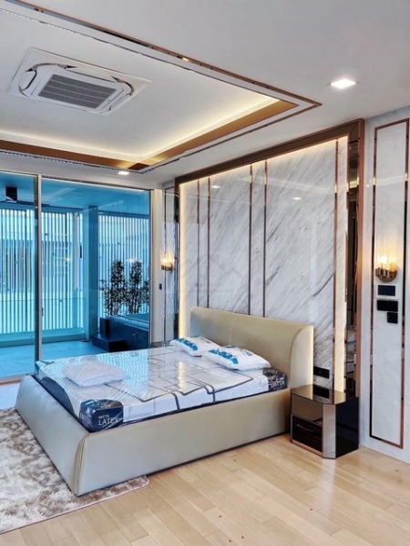 ให้เช่าบ้านเดี่ยว 3 ชั้น 4 ห้องนอน พร้อมลิฟท์ส่วนตัว ย่านเลียบด่วน โครงการ วีเว่ เอกมัย-รามอินทรา VIVE Ekkamai-Ramintra