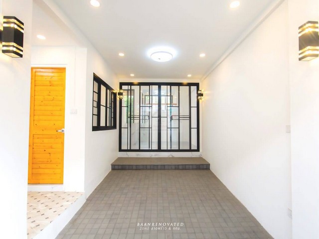 ขายทาวน์โฮม 3 ชั้น หมู่บ้าน Private Villa ซอยนวมินทร์ 135 สูงโปร่ง รีโนเวทใหม่ทั้งหลัง สวยพร้อมอยู่