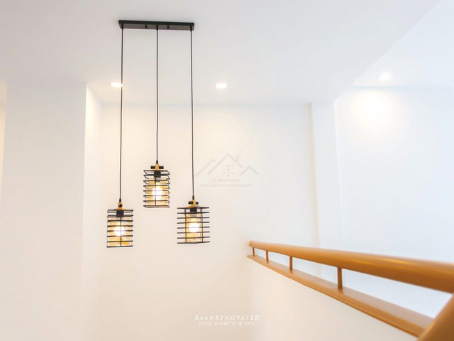 ขายทาวน์โฮม 3 ชั้น หมู่บ้าน Private Villa ซอยนวมินทร์ 135 สูงโปร่ง รีโนเวทใหม่ทั้งหลัง สวยพร้อมอยู่