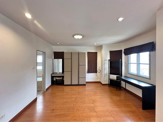 [ให้เช่า] FOR RENT CHUANCHUEN KHAE-RAI / 3 bedrooms 3 bathrooms / 60 Sqw. 200 Sqm. **24,000** JUST 10 MIN TO CENTRAL PLAZA RATTANATHIBET