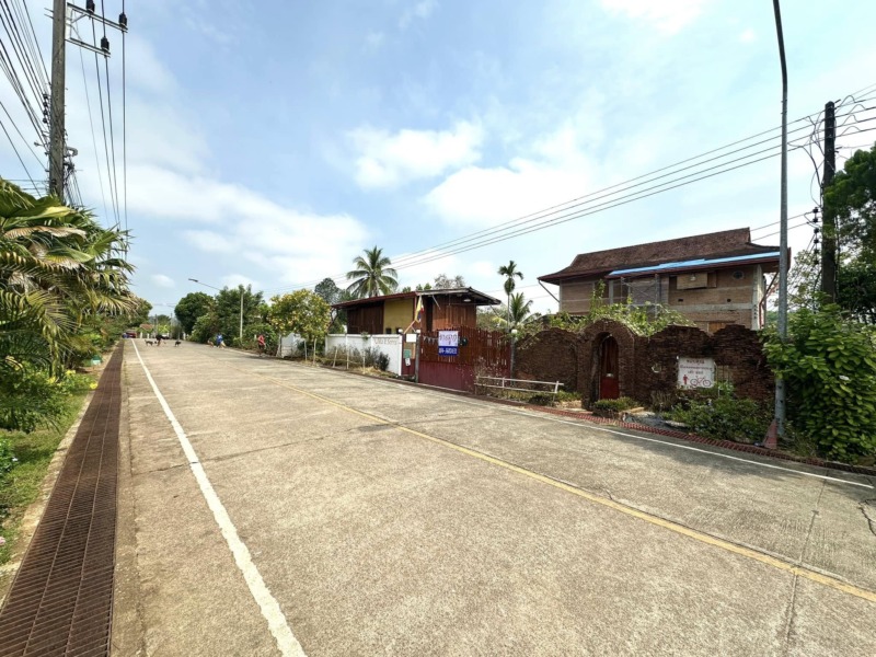 ขายกิจการ รีสอร์ท ติดน้ำ สะพานมอญ(สังขะบุรี)