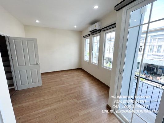 [ให้เช่า] FOR RENT GOLDEN TOWN SATHORN / 4 bedrooms 3 bathrooms / 20 Sqw. 122 Sqm. **22,000** CLOSE TO BTS WUTTAKAT