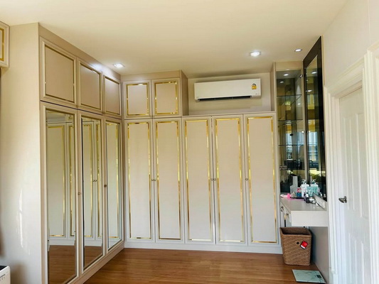 [ให้เช่า] FOR RENT GOLDEN NEO SATHORN / 3 bedrooms 2 bathrooms / 38 Sqw. 145 Sqm. **60,000** JUST 10 MIN FROM BTS WUTTAKAT