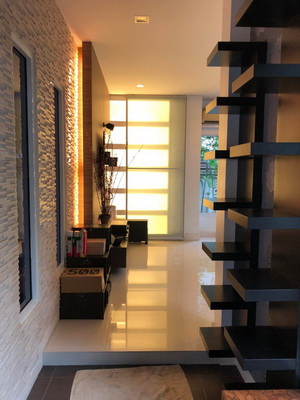 [ให้เช่า] FOR RENT NIRVANA SATHORN / 4 bedrooms 3 bathrooms / 73 Sqw. 250 Sqm. **60,000** JUST 15 MIN FROM BTS WUTTAKAT