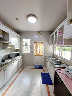 [ให้เช่า] FOR RENT LADAWAN RAMINTRA KM.2 / 3 bedrooms 3 bathrooms / 90 Sqw. 220 Sqm. **65,000** CLOSE TO SKYTRAIN LAT PLA KHAO STATION