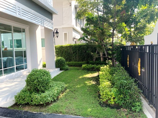 [ให้เช่า] FOR RENT PERFECT PLACE RAMKHAMHAENG – SUVARNABHUMI 3 / 3 bedrooms 3 bathrooms / 50 Sqw. 160 Sqm. **30,000** CLOSE TO RIS SCHOOL