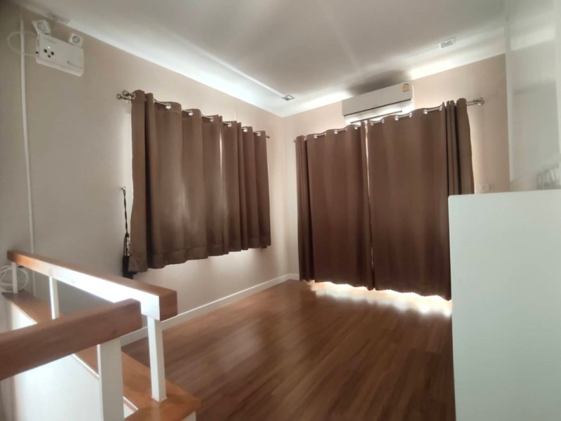 ขาย บ้านเดี่ยว ทำเลพิเศษ  หน้าบ้าน ข้างบ้าน ติดสวน พื้นที่ 90 ตร.ว. สวยพร้อมอยู่
