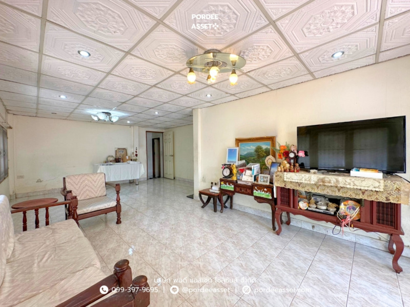 บ้านเดี่ยว 2 ชั้น ที่ดิน 69 ตร.ว. รัชดานิเวศน์ ประชาราษฎร์บำเพ็ญ24 ห้วยขวาง ใกล้รถไฟฟ้า MRT ห้วยขวาง สุทธิสาร เข้าออกได้หลายทาง รัชดาภิเษก ลาดพร้าว เหม่งจ๋าย เลียบด่วนเอกมัย-รามอินทรา