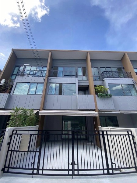 ให้เช่าทาวน์โฮม3ชั้นบ้านใหม่ โครงการบ้านกลางเมือง สุขุมวิท-อ่อนนุช ซอยอ่อนนุช 70/1 ประเวศ ใกล้ BTS สถานีศรีนุช