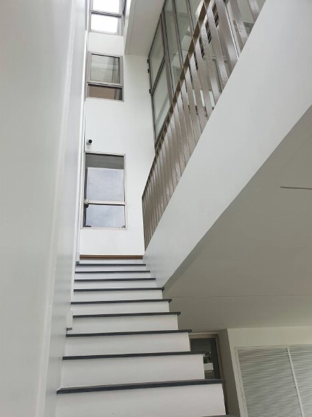 ขายหรือให้เช่าโฮมออฟฟิศ 4 ชั้นย่านลาดพร้าว โครงการ LUXE 35 Luxury Townhome ถนนรัชดาลาดพร้าว ซอยลาดพร้าว35 แขวงจันทรเกษม เขตจตุจักร