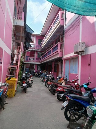 หอพักโสธรแก็ส ห้องว่างให้เช่า!! พร้อมเช้าอยู่ ทันที เดินทางง่าย ใกล้แหล่งชุมชน ใจกลางเมืองแปดริ้ว    โทร 0899393541