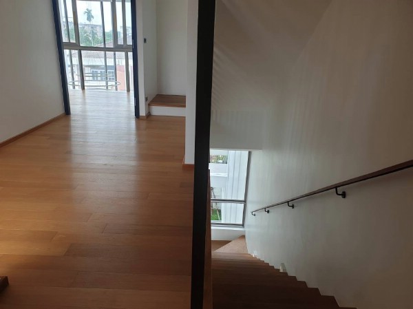 ขายหรือให้เช่าโฮมออฟฟิศ 4 ชั้นย่านลาดพร้าว โครงการ LUXE 35 Luxury Townhome ถนนรัชดาลาดพร้าว ซอยลาดพร้าว35 แขวงจันทรเกษม เขตจตุจักร