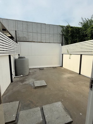 [ให้เช่า] FOR RENT THE LANDMARK EKKAMAI – RAMINDRA / 3 bedrooms 4 bathrooms / 25 Sqw. 185 Sqm. **42,000** CLOSE TO LIAB DUAN NIGHT MARKET