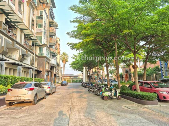 คอนโด ฌ็องเซลิเซ่ อเวนิว ติวานนท์-แจ้งวัฒนะ บางพูด ปากเกร็ด นนทบุรี (Champs Elysees Avenue Tiwanon-Chaengwattana)