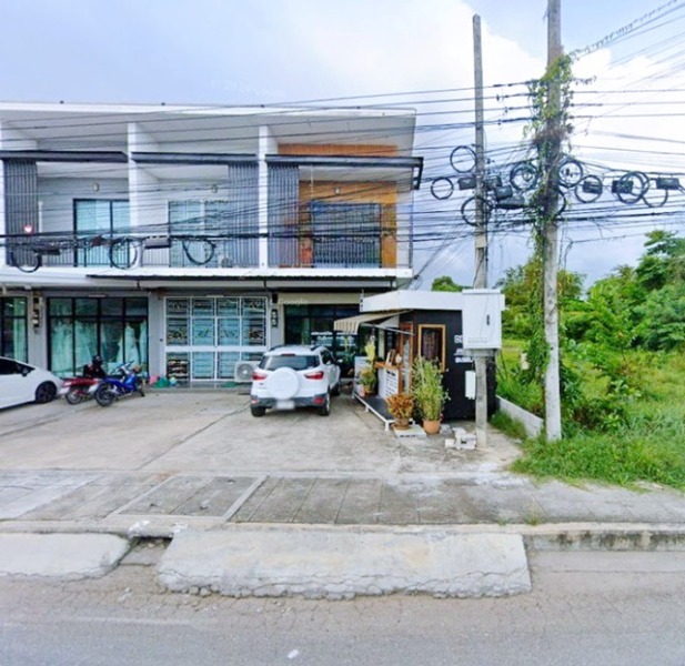 หลังริม เซ็นทรัล ระยอง 4 กม.ให้เช่าอาคารพาณิชย์ 2 ชั้น 220 ตร.ม. 2แอร์ 2นอน 2น้ำ ตลาดศรีระยอง 1.6 กม.