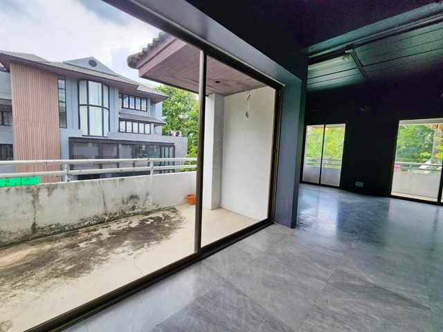 เลียบด่วนเอกมัย ให้เช่าคฤหาสน์ 8นอน 90ตรว เหม่งจ๋าย 450ตรม ประชาอุทิศ Home office 4ชั้น ให้เช่า 450ตรม ที่จอดรถ 8 คัน นา
