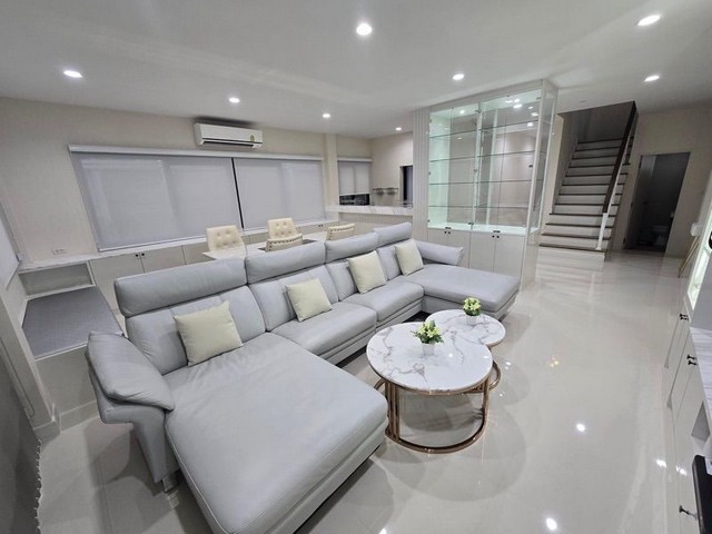 ขายบ้านเดี่ยว 2 ชั้น โครงการ The City Rama 9-Krungthep Kreetha เดอะ ซิตี้ พระราม 9-กรุงเทพกรีฑา บ้านใหม่ เฟอร์นิเจอร์