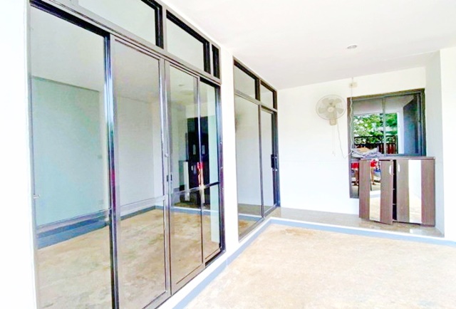 รักสัตว์ MRTลาซาล73-79 ศรีเอี่ยม ให้เช่า Home Office 4นอน ทาวน์เฮาส์ 3 ชั้น 26ตร.วา.315ตร.ม. 5 แอร์ 5น้ำ