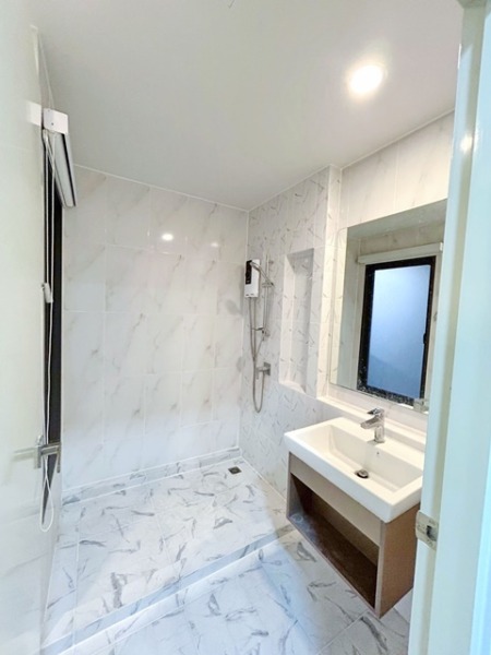 บ้านกลางเมือง รามอินทร19 พหล48 MRTลาดปลาเค้า 2.2 กม. ทาวน์โฮม 3ชั้น ถ.เทพรักษ์ ทำเลใหม่ 220ตร.ม. 18ตร.วา. 3 แอร์ 3นอน 3น