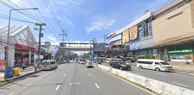บ้านทำออฟฟิศ ใกล้โรบินสันศรีราชา เพียง 10 เมตร ว่างให้เช่า 5นอน 3น้ำ 350ตรม. ศูนย์การค้าแปซิฟิค พาร์ค 20 เมตร จอดรถ5คัน