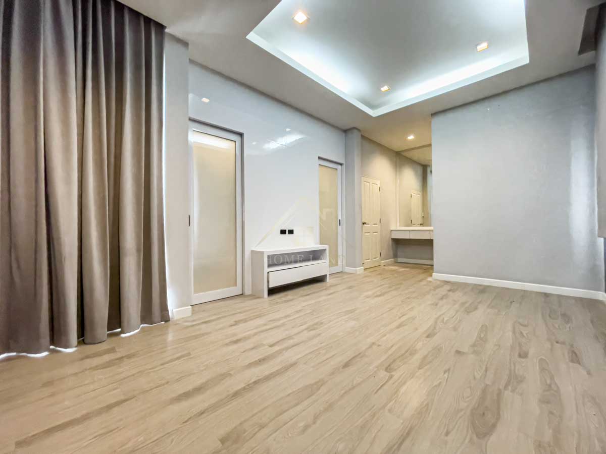 บ้านเดี่ยว 2 ชั้น หมู่บ้าน ลัดดาวิลล์ 4 บ้านกล้วย – ไทรน้อย