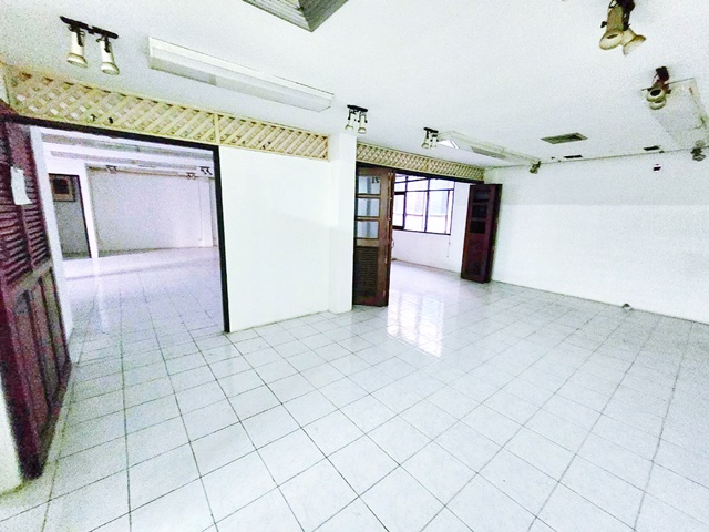 ไอคอนสยาม600ม. ให้เช่าสำนักงาน มีลิฟต์ Hostel AIABNB 6ชั้น 3คูหา ทำเลทอง BTS กรุงธนบุรี 600ม. ติดถนนใหญ่ 24 นอน 54 ตร.วา
