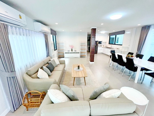 BTS สะพานควาย 900ม. ให้เช่าคฤหาสน์ 2 ชั้น 112 ตร.วา.BTS อารีย์ 660ม. 412ตร.ม. รร.นานาชาติกรแก้ว (KIMS)1.2กม. เครื่องซักผ