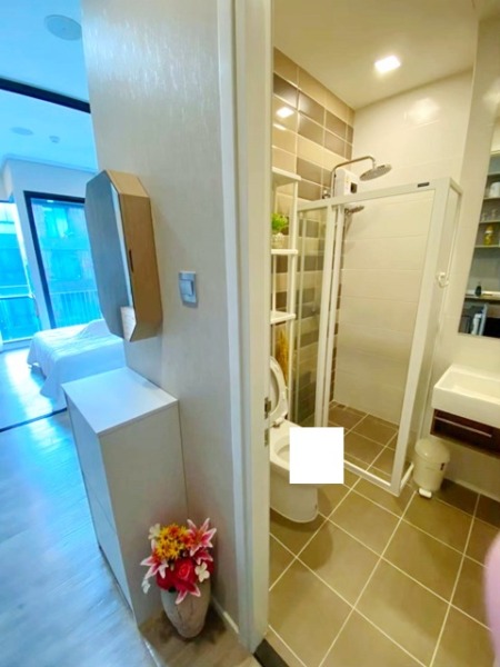 วิวสระว่ายน้ำ ไม่มีร้าว หนีจากคอนโดสูง พร้อมเฟอร์ครบครัน ให้เช่า Brown Condo รัชดา 32 ห้องสวย พร้อมอยู่ 24ตร.ม. ชั้น6