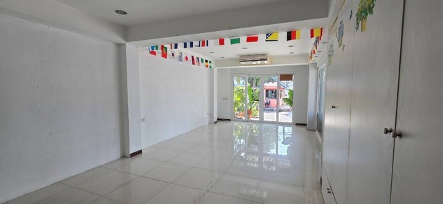 ขาย โฮมออฟฟิศ 3 ชั้นครึ่ง บ้านกลางเมือง รัชดา-เหม่งจ๋าย ถ.เทียมร่วมมิตร ใกล้ ถ.รัชดาภิเษก ถ.เลียบด่วนเอกมัยรามอินทรา หลั