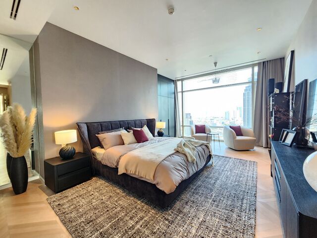 Four Seasons Private Residences Condo for RENT & SALE, near BTS Saphan Taksin