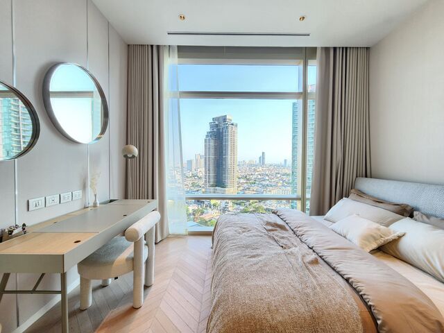 Four Seasons Private Residences Condo for RENT & SALE, near BTS Saphan Taksin